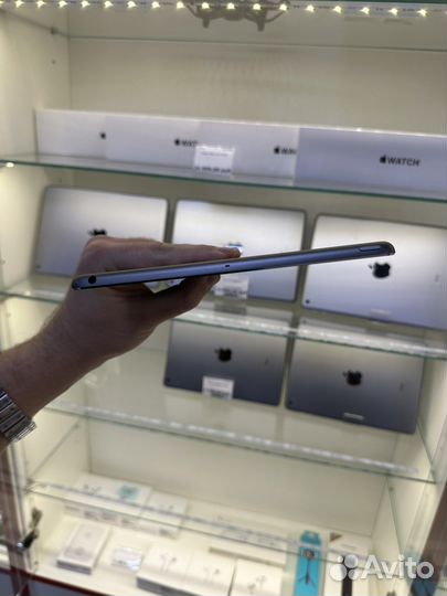 iPad Air 32 Gb Первого Поколения