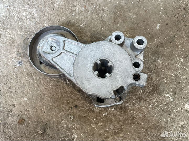 Натяжной ролик Volkswagen Golf VI(6) 2008-2012г