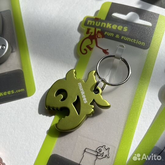 Брелок-открывашка, открывалка