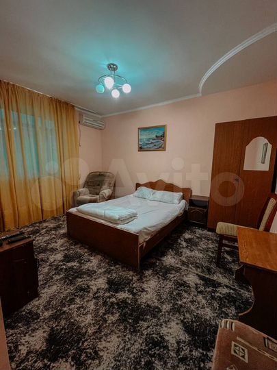 Комната 15 м², 1/4 эт.