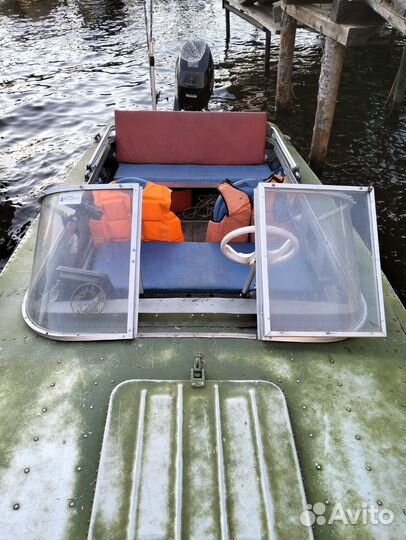 Лодка с мотором