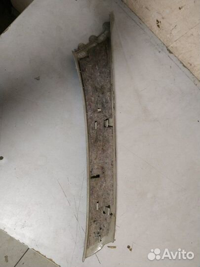 Обшивка стойки передняя левая Mercedes-Benz