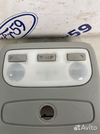 Плафон освещения салонный передний Renault Captur