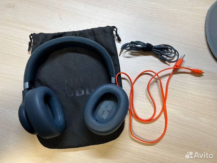 JBL Live 650 btnc Наушники накладные Bluetooth