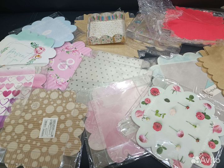 Подарочная коробка упаковка крафт с окном