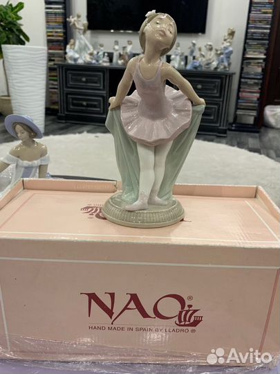 Фарфоровая статуэтка балерина Nao Lladro
