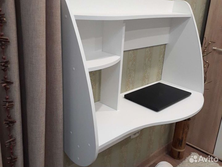 Стол настенный