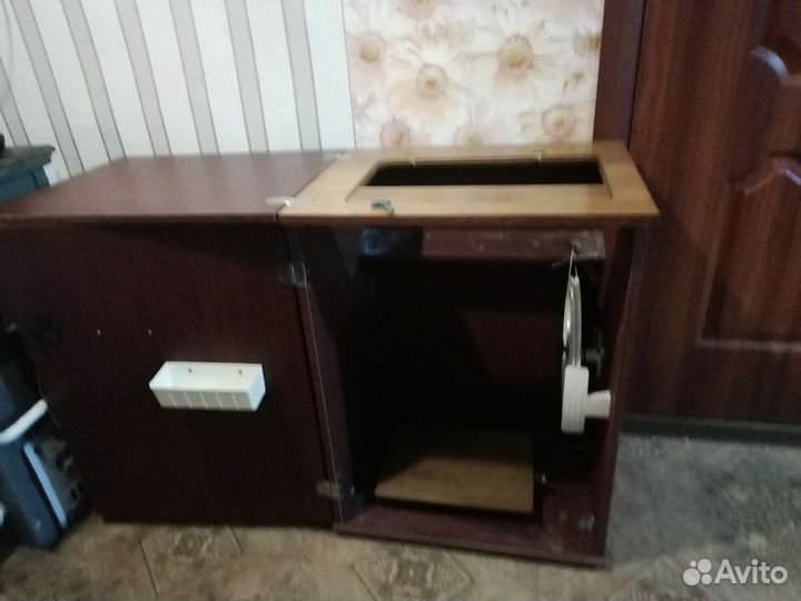 Тумба для швейной машины