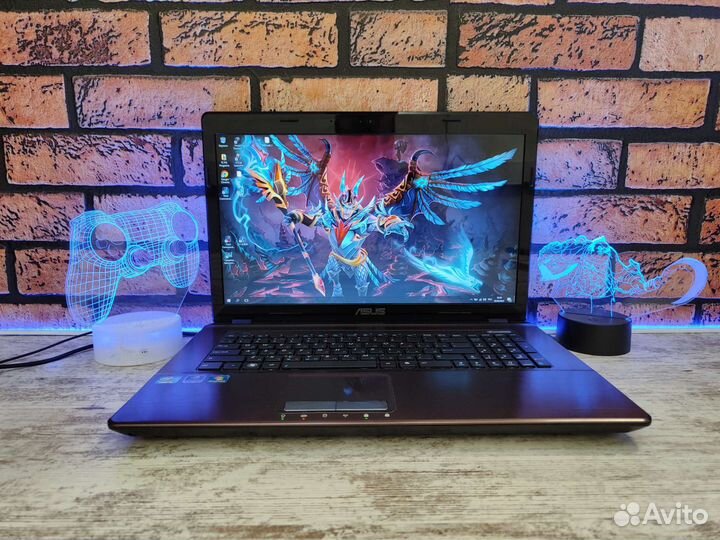 Игровой 17,3д asus i5 4Gb Видео 12 озу SSD