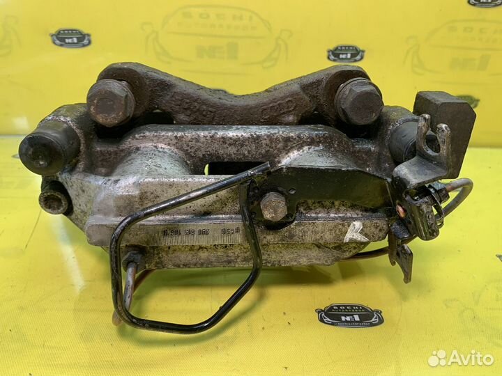 Суппорт правый Volkswagen Phaeton 2002-2010