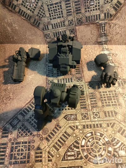 Warhammer space marines Redemptor Dreadnought