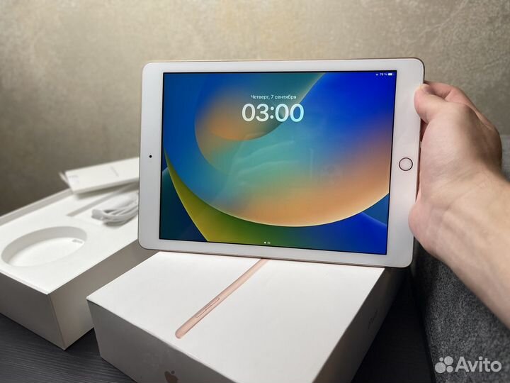 iPad 6th 2018 A1893 32gb Wi-Fi Gold