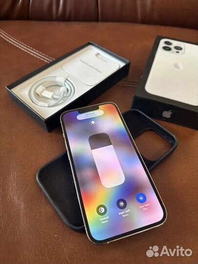 Телефон iPhone 13 Pro в состоянии как новый