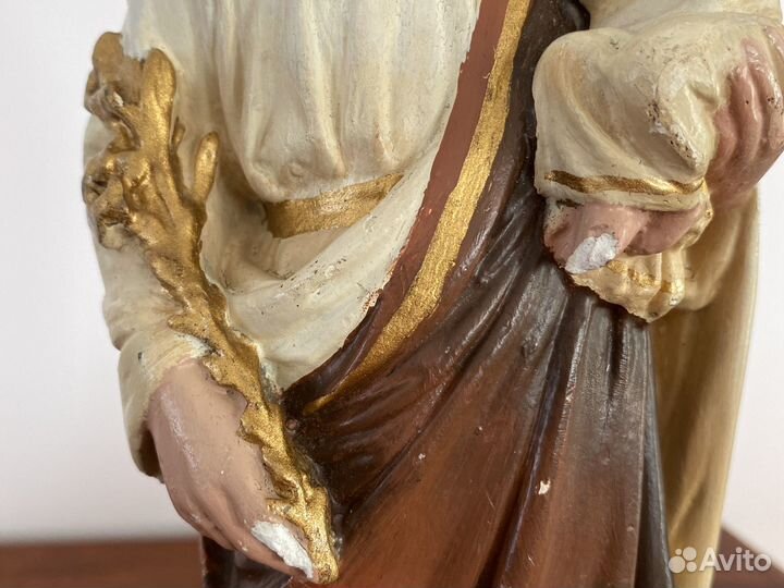 Антикварная статуэтка