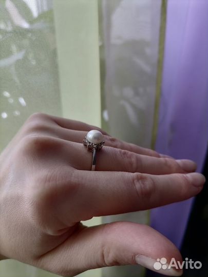 Серебряное кольцо с жемчугом