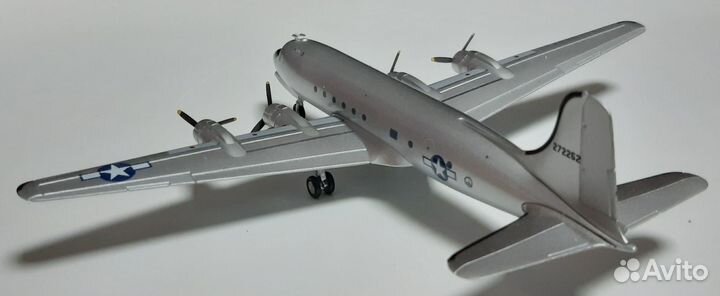 Модель самолета Douglas VC-54C reg.272252 1:200