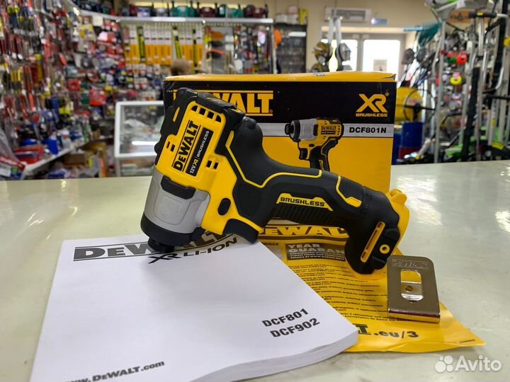 Компактный бесщеточный импакт dewalt DCF801N (12в)