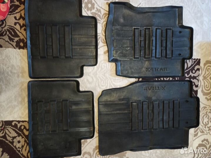 Автомобильные коврики бу резиновые Nissan X-Trail