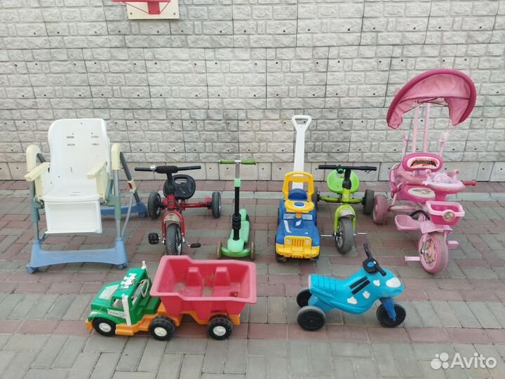 Детские б/у 3х велосипеды,самокат,беговел,машины