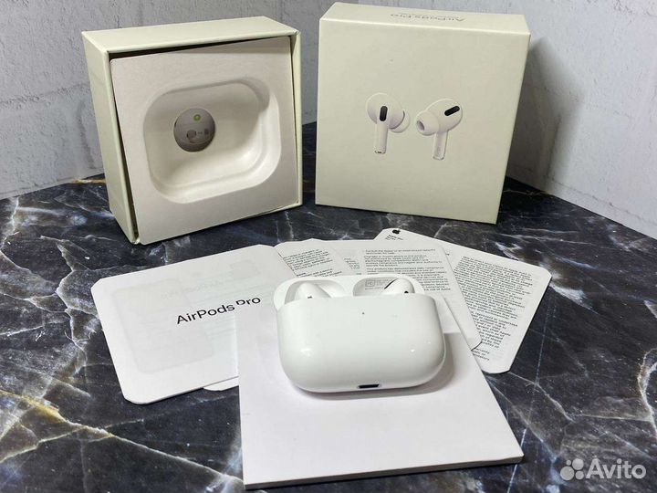 Airpods Pro (Новые) + чехол в подарок