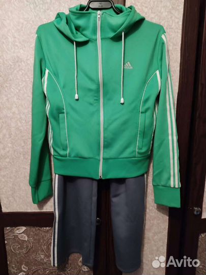 Спортивный костюм adidas женский