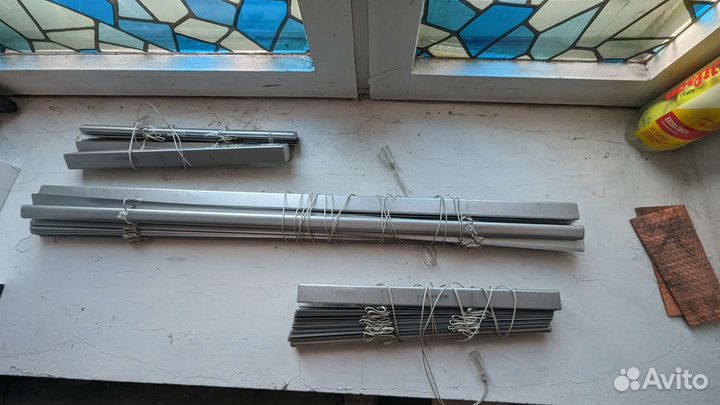 Жалюзи металлические, на кухонное окно