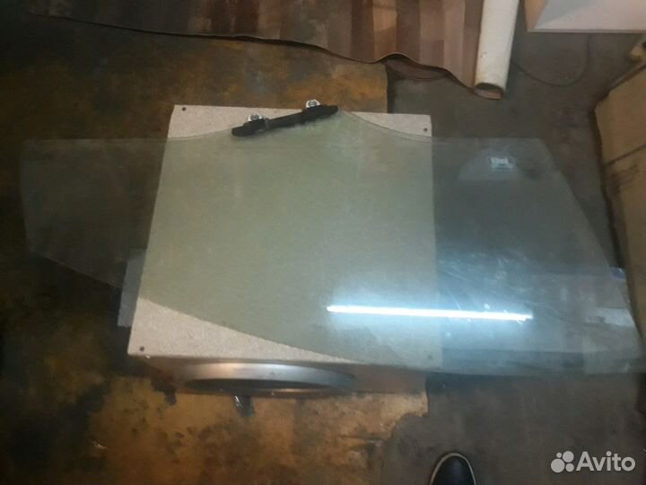 Стекло переднее правое (Honda Civic)