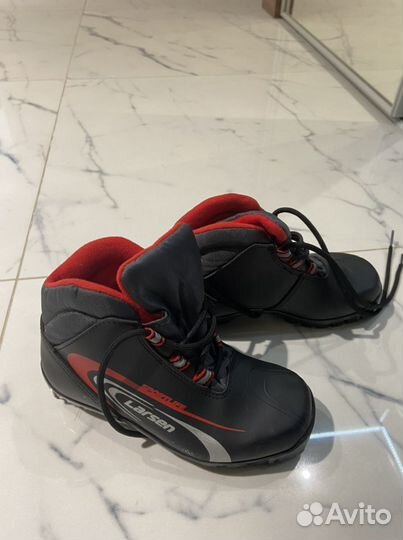 Лыжные ботинки
