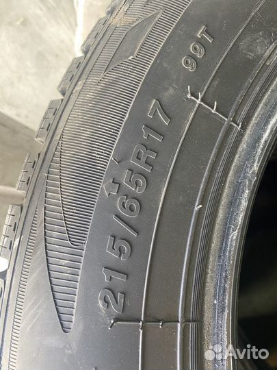 RoadX RXMotion H12 215/65 R17