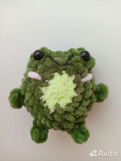Вязаная игрушка жабка