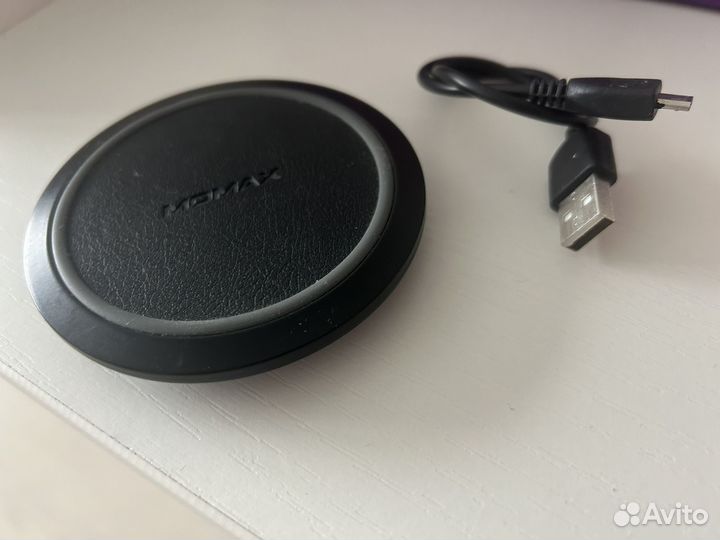 Беспроводное зарядное устройство Momax