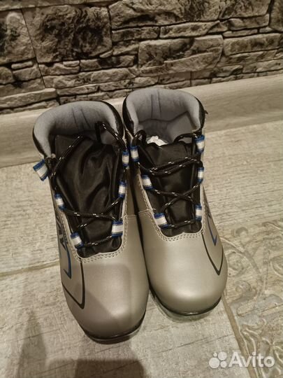 Новые лыжные ботинки nordway р32