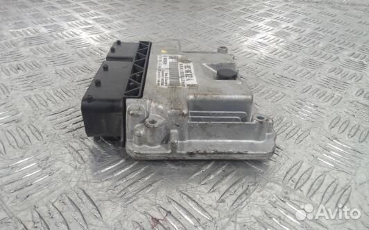 Блок управления двигателем volkswagen passat B6 (9