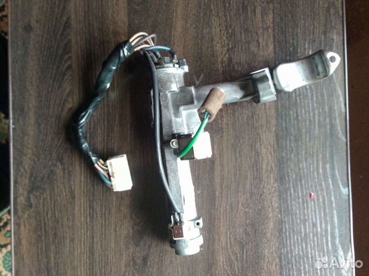 Замок зажигания камни виста sv 40 кузов г в 1997 с