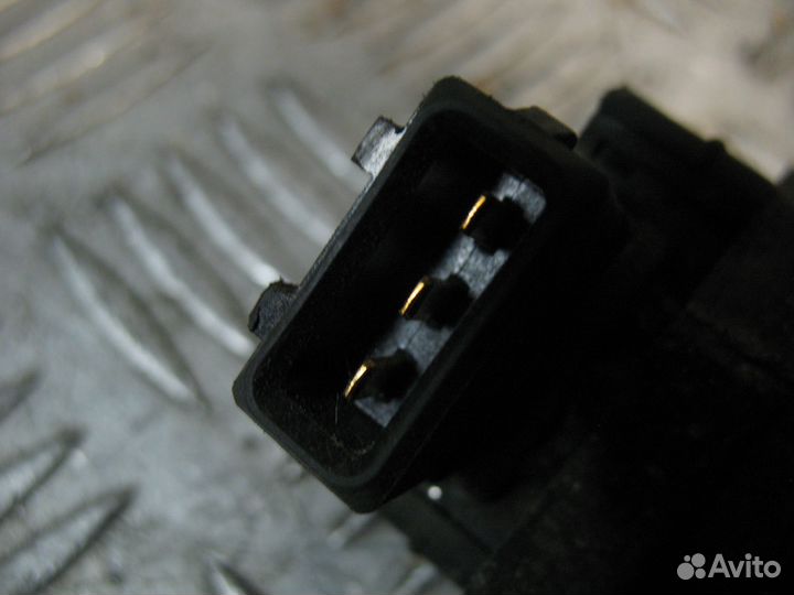 Заслонка дроссельная Volkswagen Vento 1992г 2.0