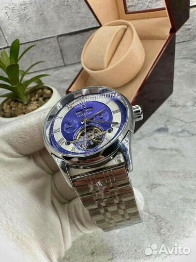 Механические наручные часы Omega