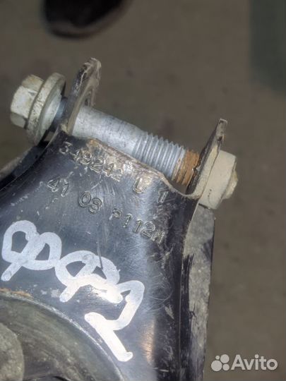 Подушка крепления кпп Ford Focus 2