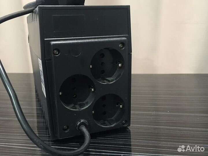 Источник бесперебойного питания