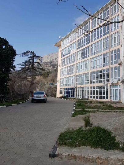 2-к. квартира, 60 м², 3/6 эт.