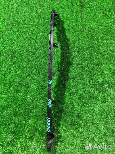 Заглушка бампера задняя левая Toyota Allion ZRT265