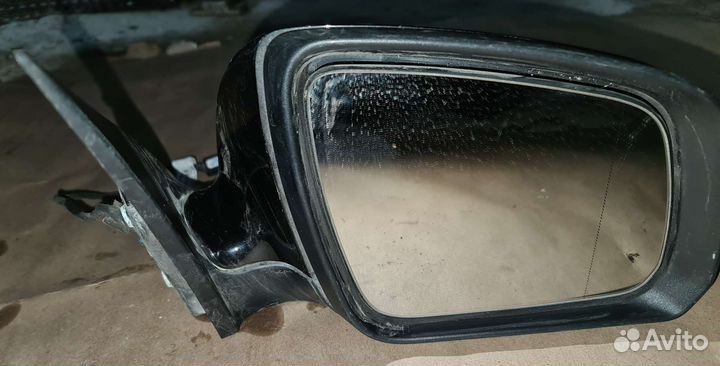 Зеркало правое Mercedes W204 дорест / дефект