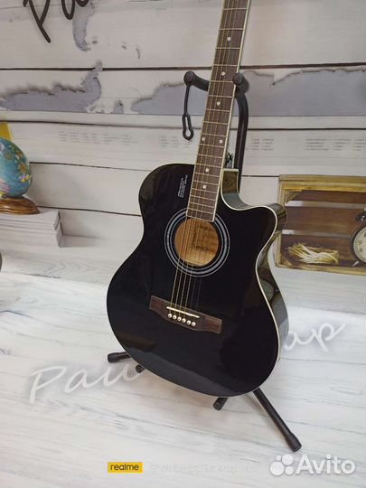 Акустическая гитара