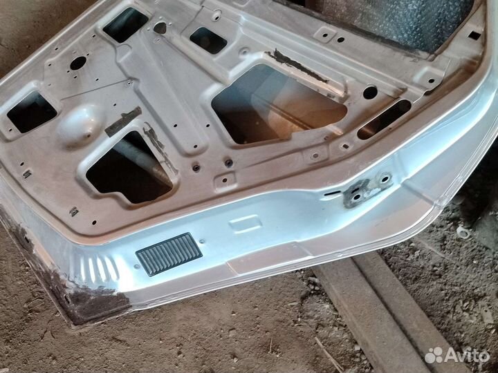 Задняя правая дверь ваз 2110