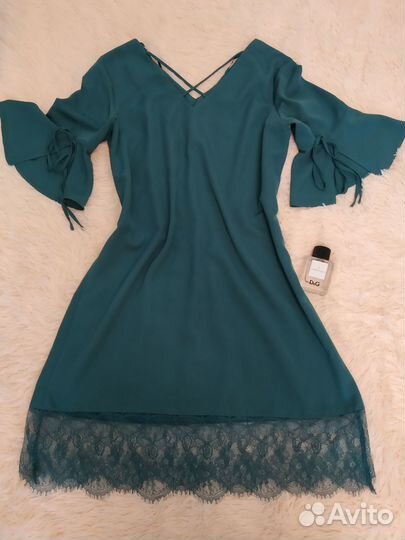 Женская одежда и обувь(платья, блузки, костюмы)