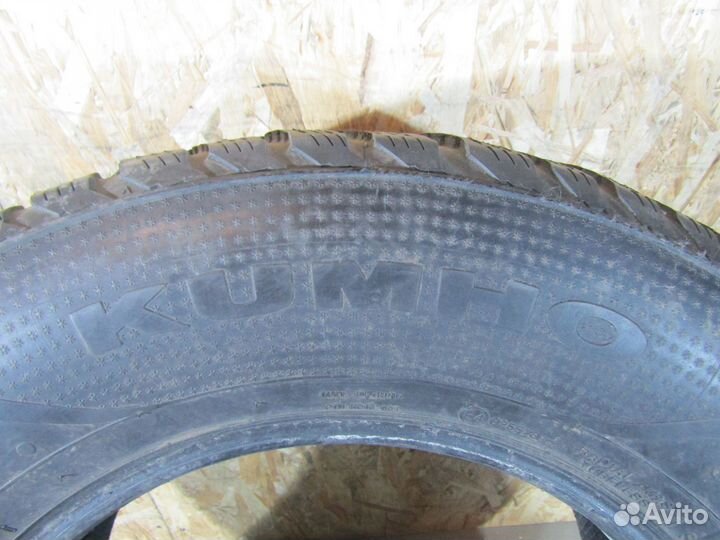 Kumho I'Zen RV Stud KC16 265/65 R17