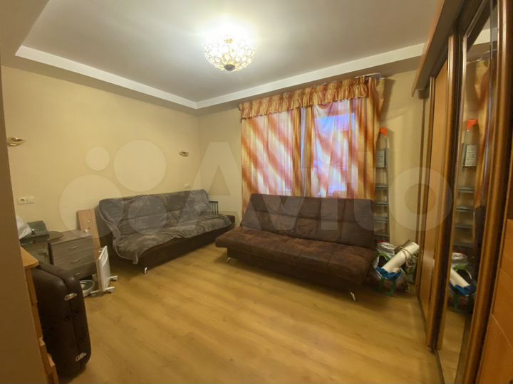 2-к. квартира, 51 м², 1/3 эт.