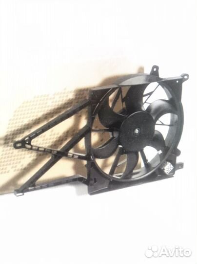 Вентилятор охлаждения новый Opel Astra H Zafira B