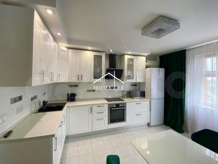 3-к. квартира, 90 м², 21/25 эт.