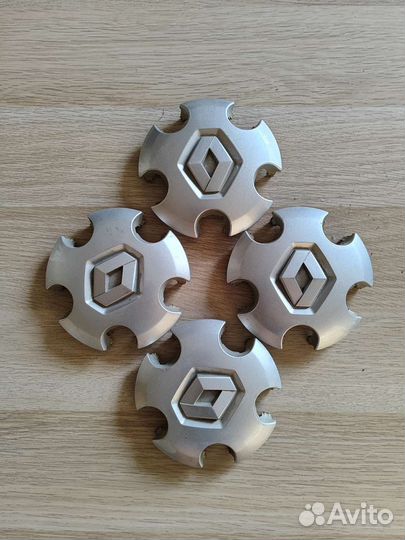 Колпаки на диски Renault Duster