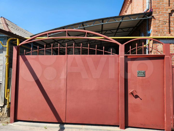 Дом 137 м² на участке 4 сот.